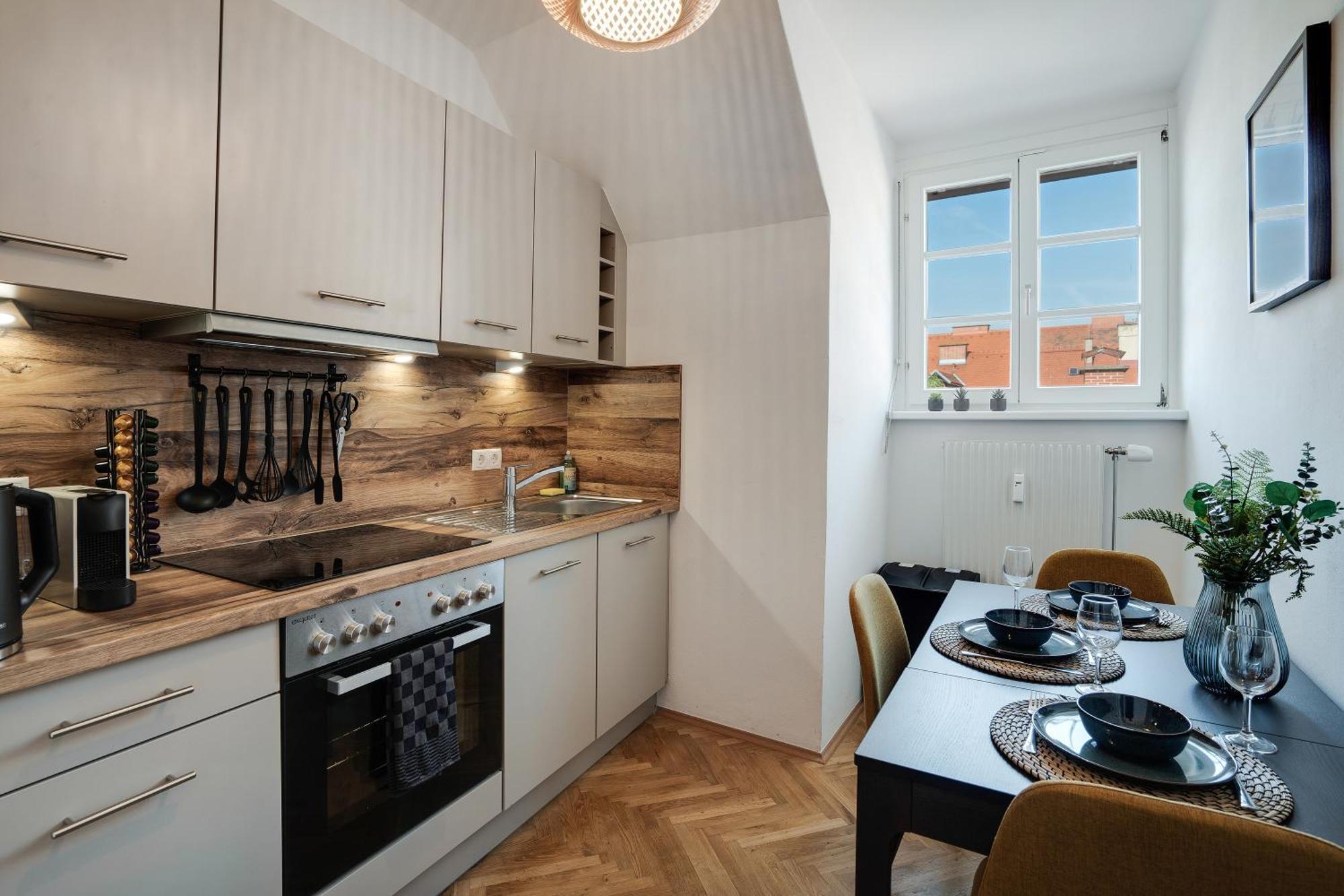 Boho Design Studio - Historic City Center With Free Parking & Aircon By Hero Homes Graz Exterior foto