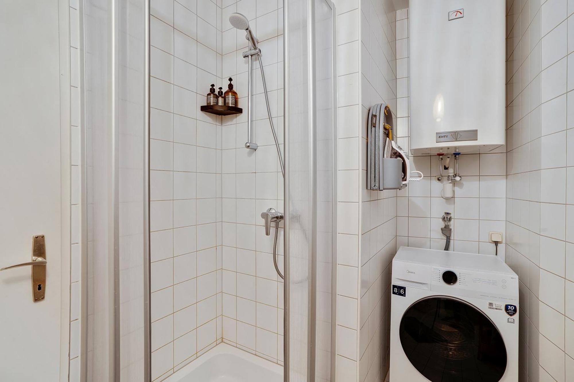 Boho Design Studio - Historic City Center With Free Parking & Aircon By Hero Homes Graz Exterior foto